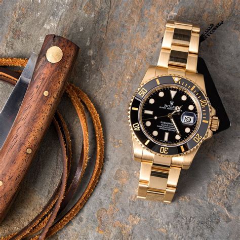 rolex submariner blue vs black